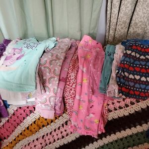 A lot of night clothes 2t